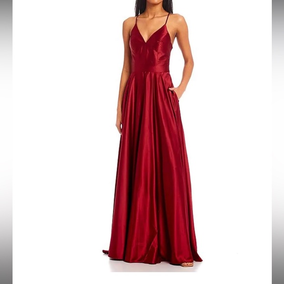 Maroon Prom Dress - Picture 3 of 3
